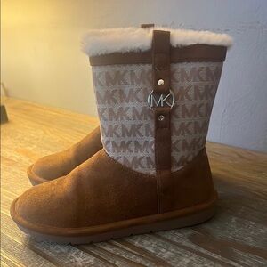 Michael Kors Tan and Cream Logo Boots